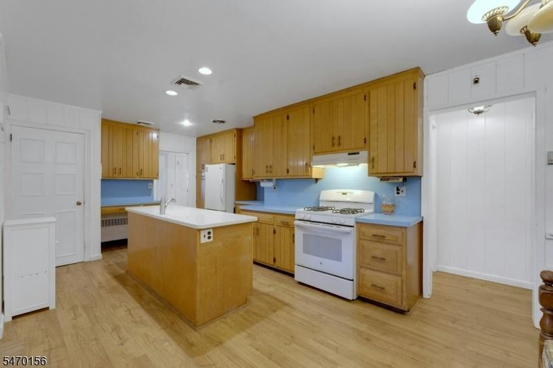 Kitchen with center island