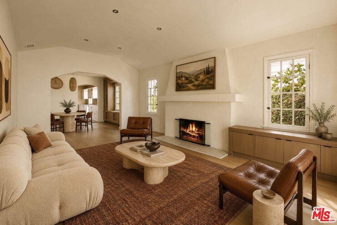 virtually staged, fireplace di