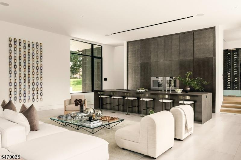 16 Foot Neolith Island
