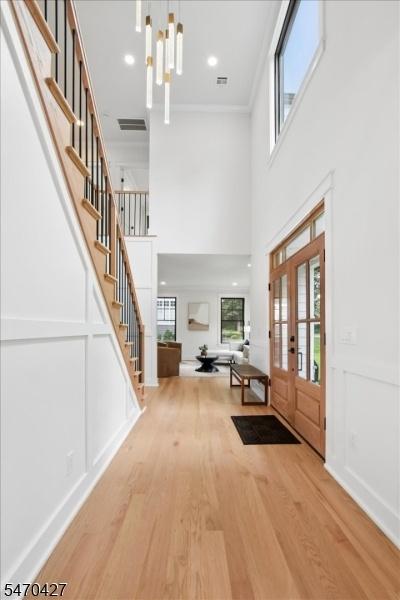 Foyer expanded view