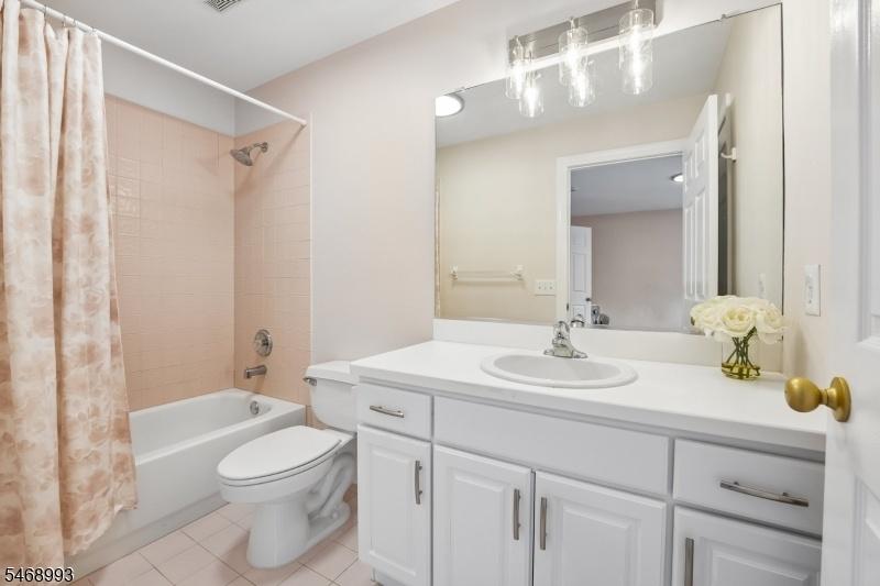 En-suite bathroom
