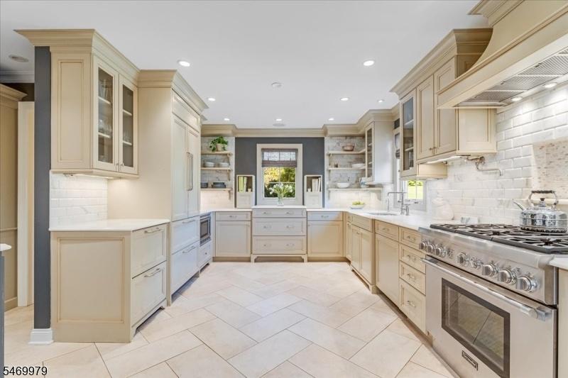 Chef's kitchen