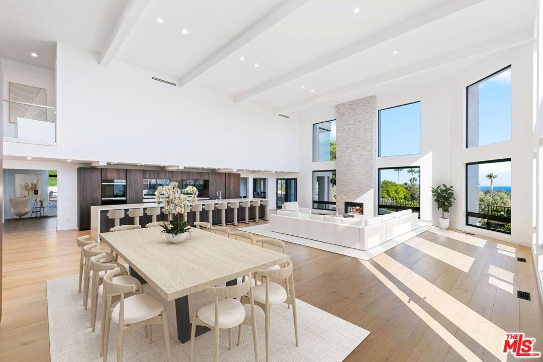Kitchen and dining virtually s
