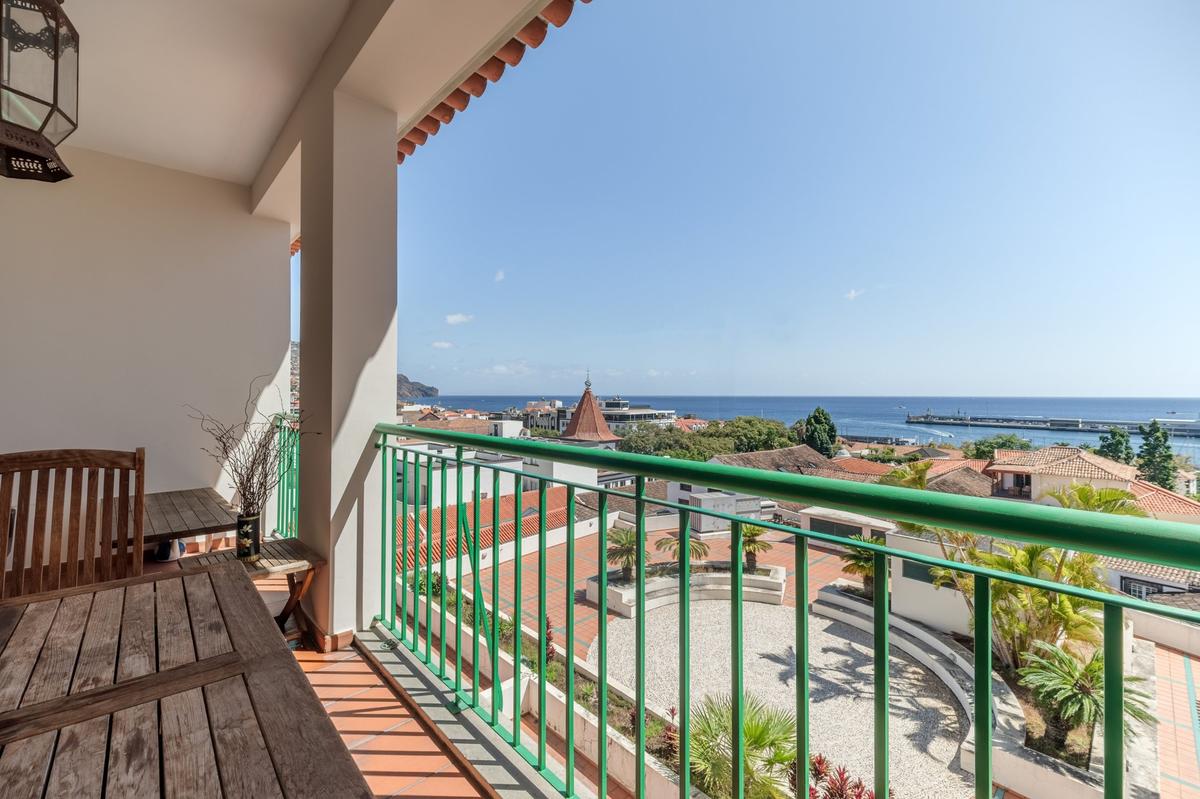 Balcony - seaviews | Varanda  - vista de mar