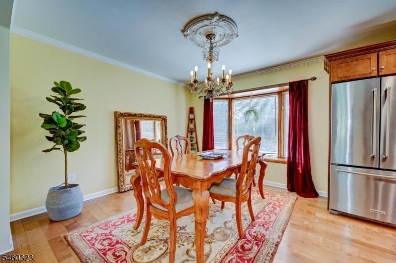 Dining & Entertaining
