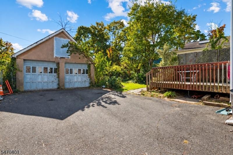 2-car garage