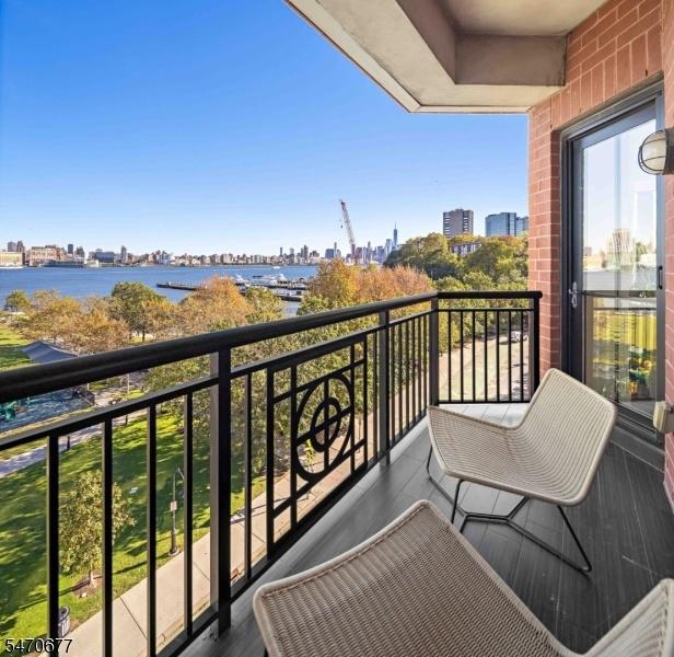 7 balcony 2