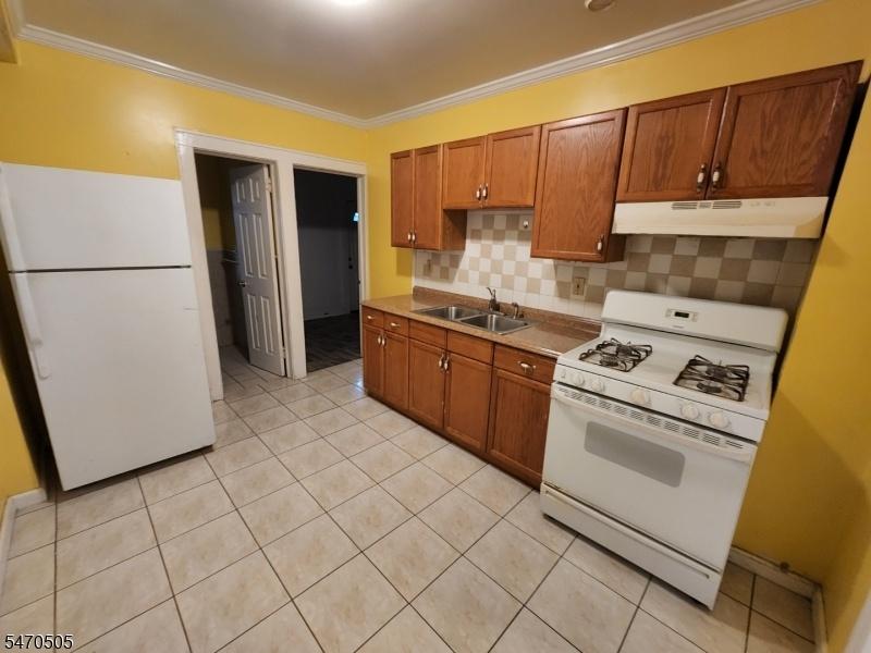 Kitchen-Unit  1