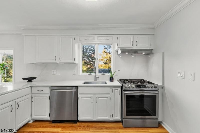 Kitchen 4 of 4