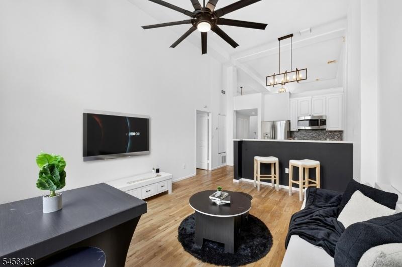 Liv/Dine/Kitchen Open Concept