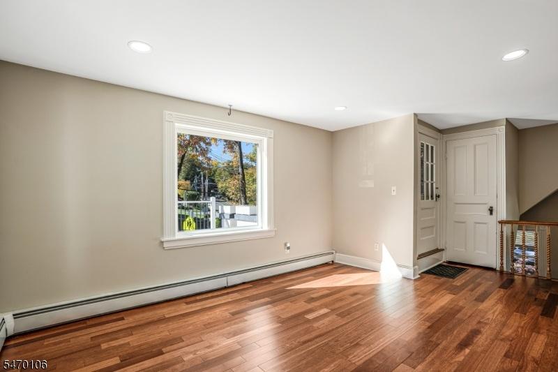 UNIT 3 LIVING ROOM