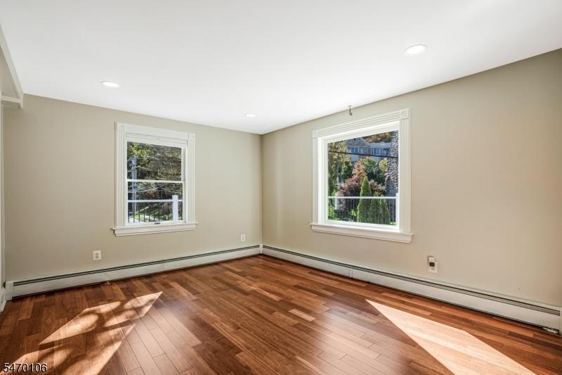 UNIT 3 LIVING ROOM
