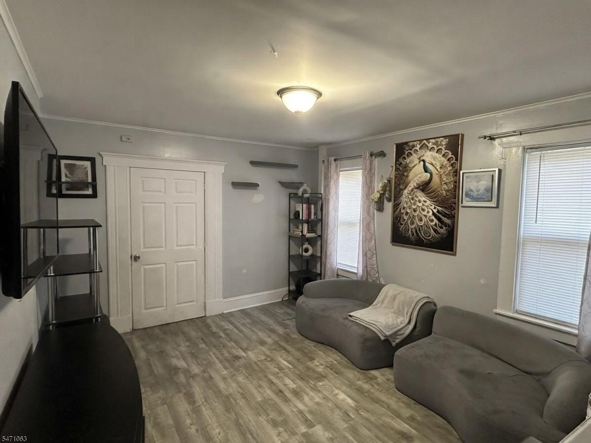 1st Unit Living Room
