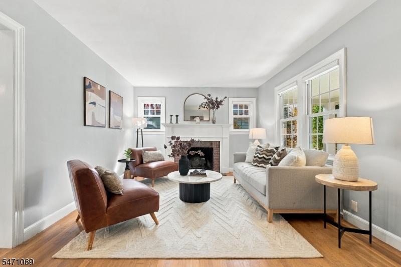 Living Room Alt View