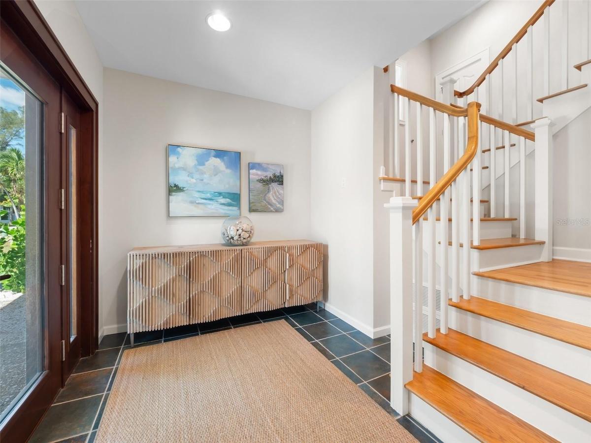 Inviting entry way