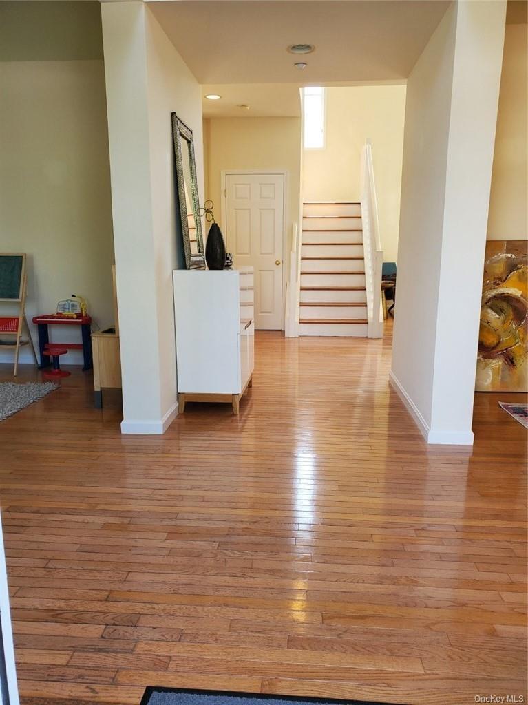 2 STORY FRONT ENTRANCE