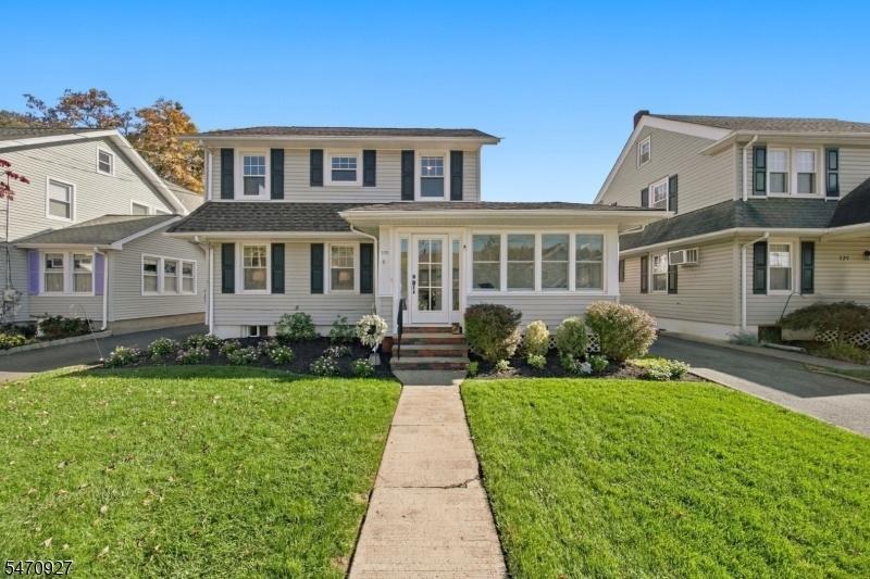 GREAT CURB APPEAL