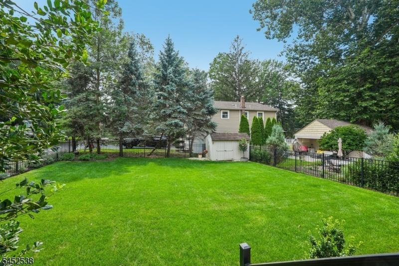 SPACIOUS back property - shed
