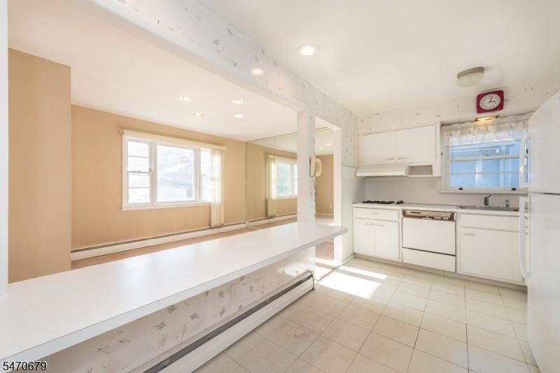 Kitchen & Dining Room