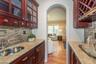 Butlers Pantry w/Wet Bar