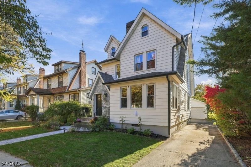Charming Colonial
