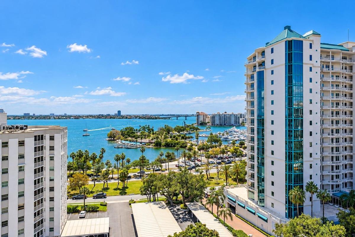 An extraordinary penthouse residence crowns The Savoy, offering architectural distinction and exceptional privacy above downtown Sarasota.