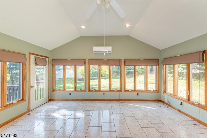 1ST FLOOR SUNROOM