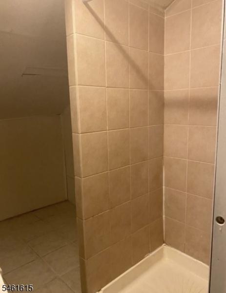 Unit 2 bathroom