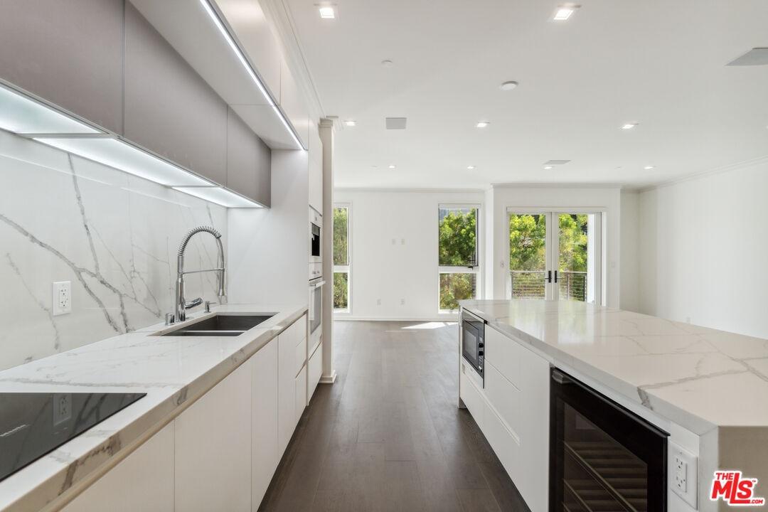 Custom kitchen with Miele appl