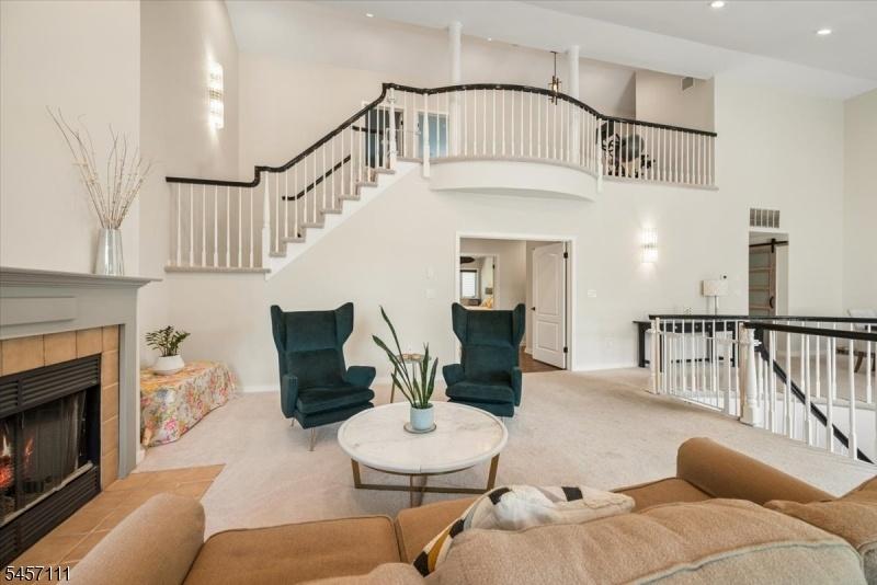 Soaring Ceilings!