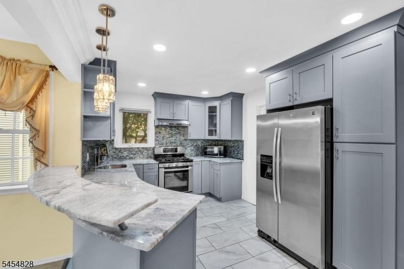 New Kitchen Quartzite Counters