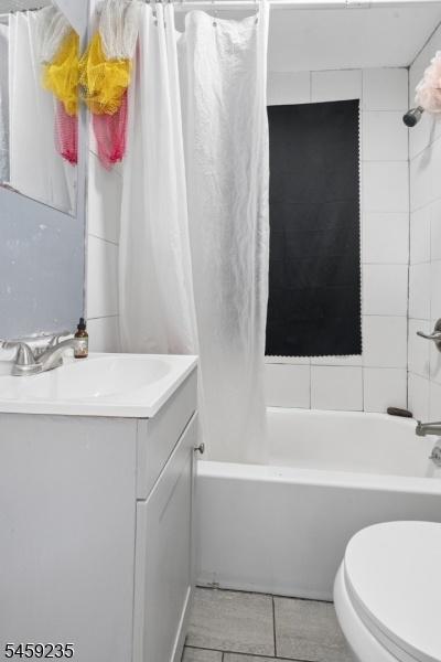 2nd floor bathroom