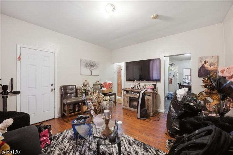 Living Room- Level 1