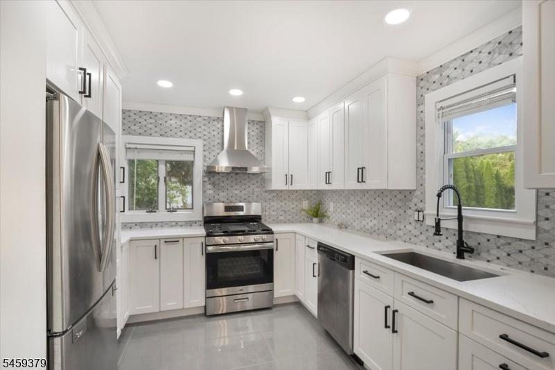 Gorgeous Backsplash!