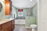 Full Bath w Jacuzzi