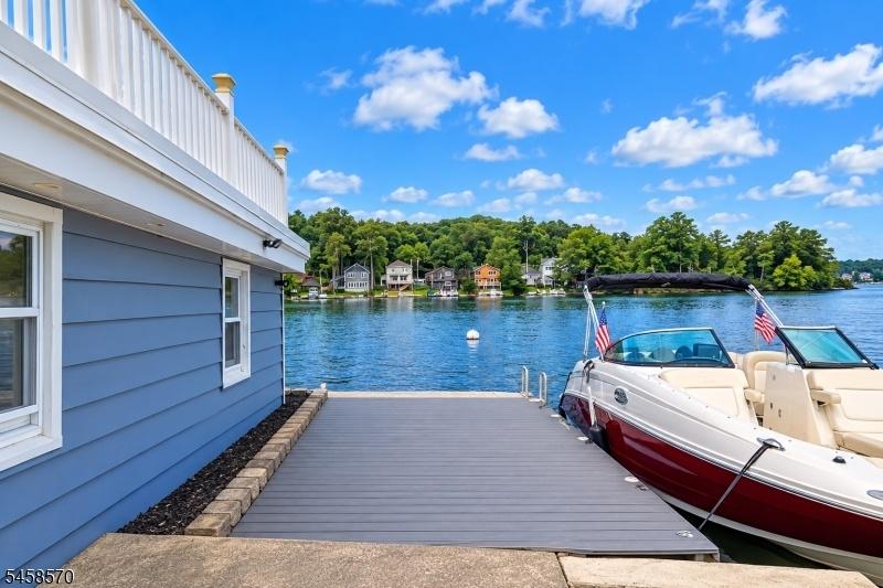 Dock