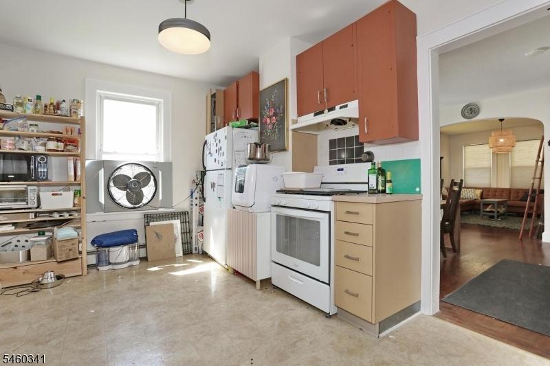 KITCHEN 1ST FLOOR
