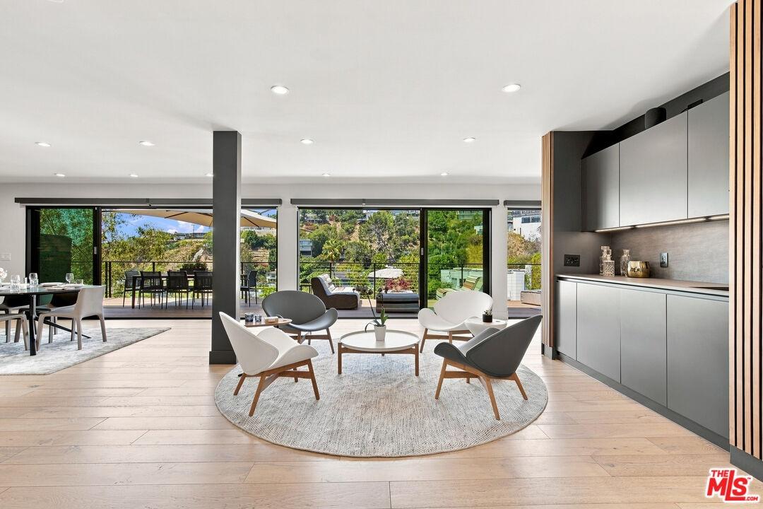 Sitting Area