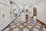 Gourmet Eat-in Kitchen