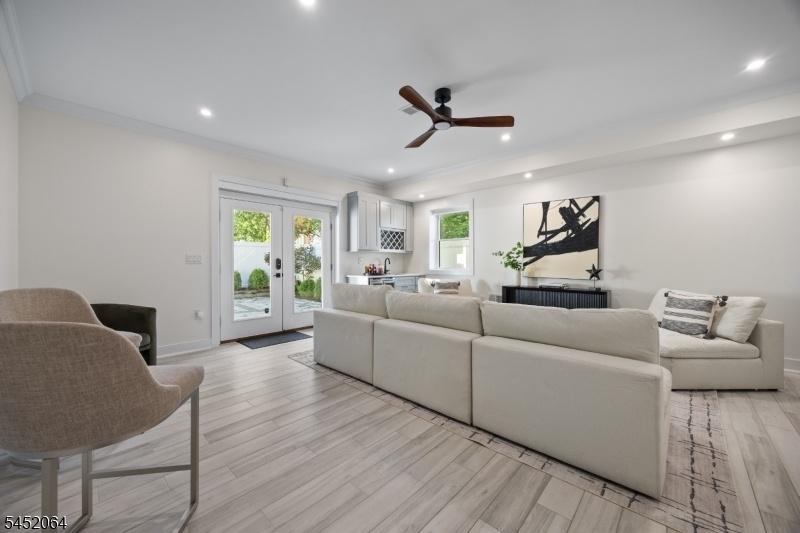 2nd Living Space View1