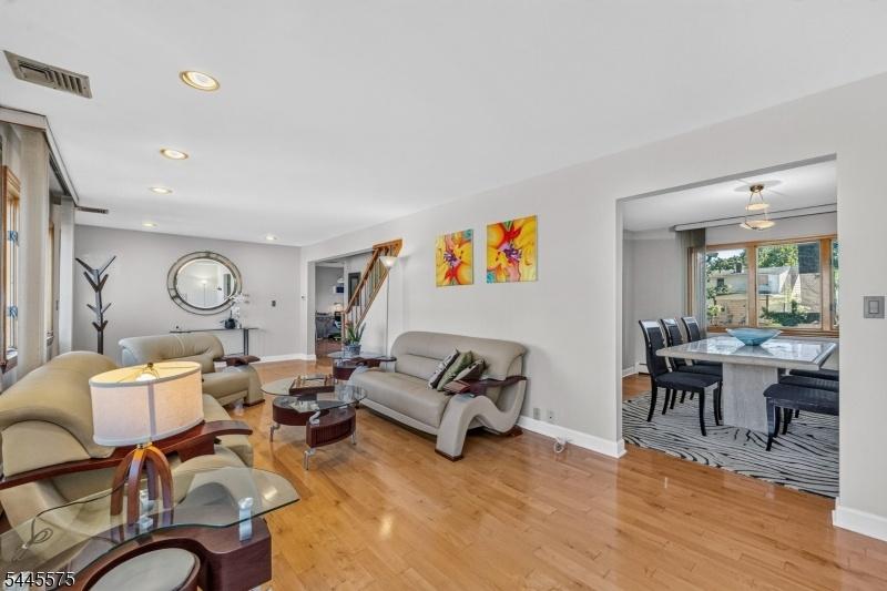 LRm into Dining Room