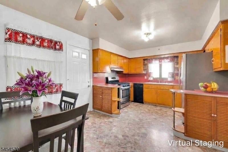 1st floor kitchen