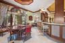 Eat-in-kitchen breakfast area