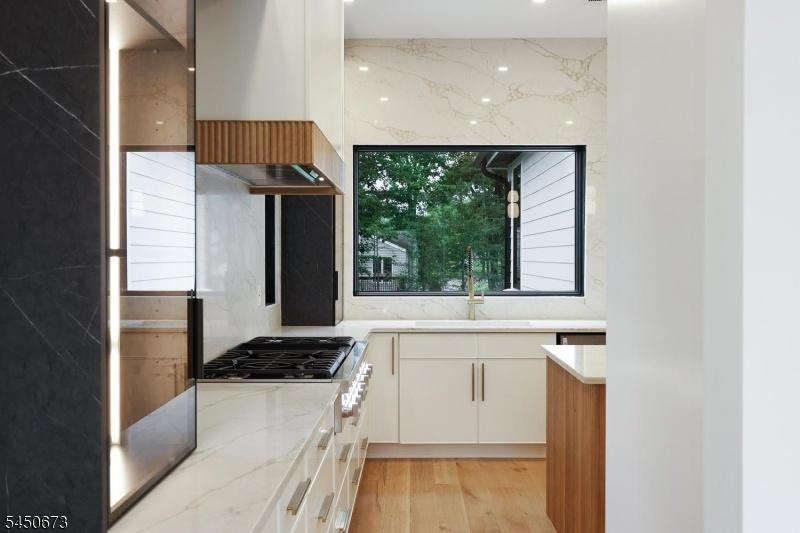 Large Eat In Kitchen