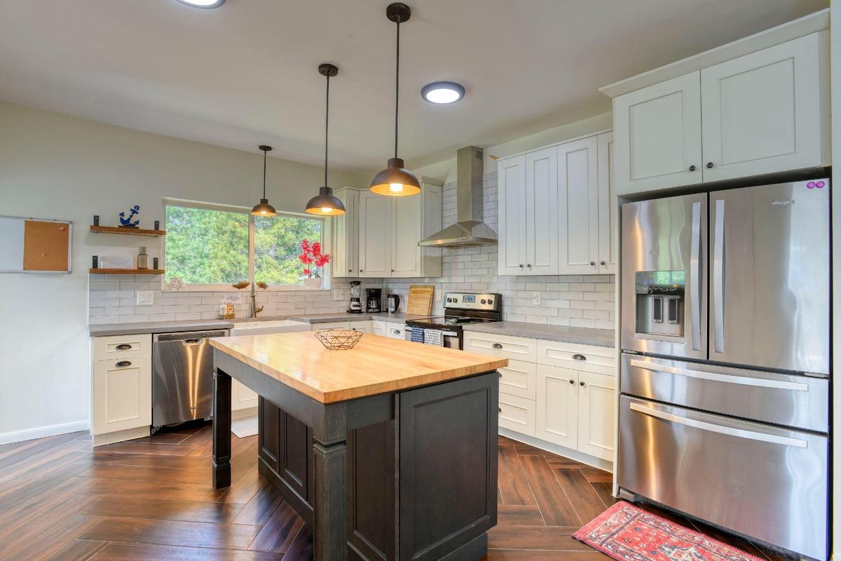 Kitchen Top Level