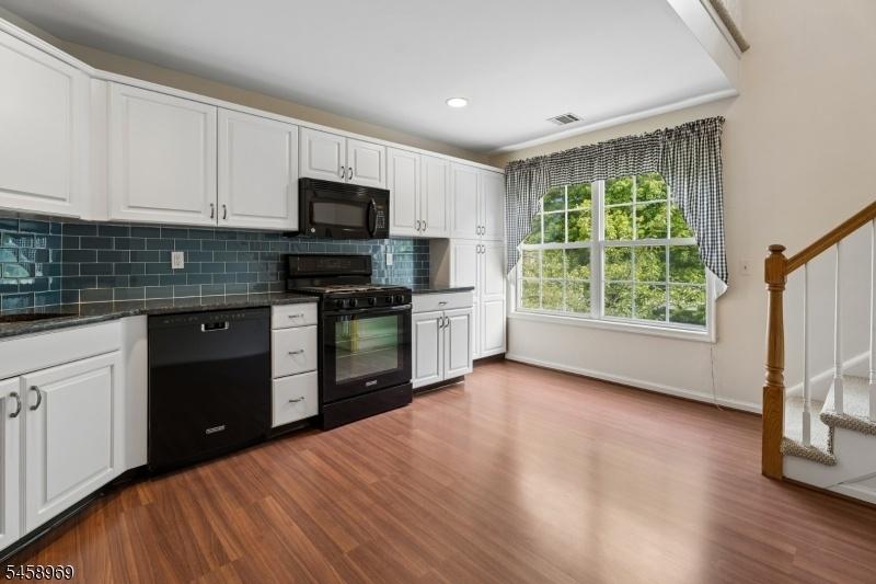 Updated Eat-in Kitchen