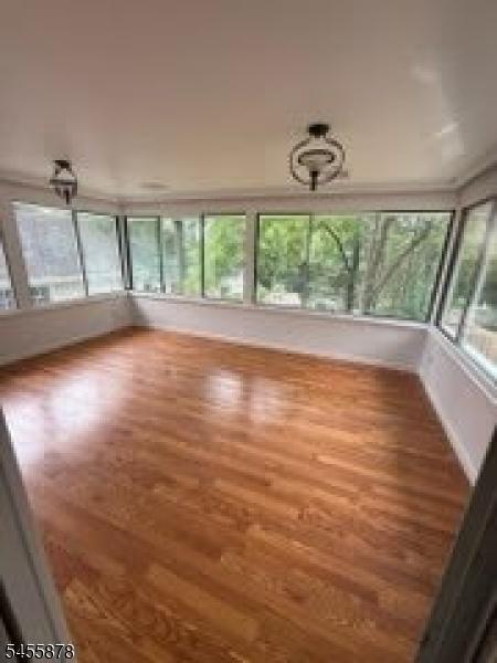 .3 Season Room