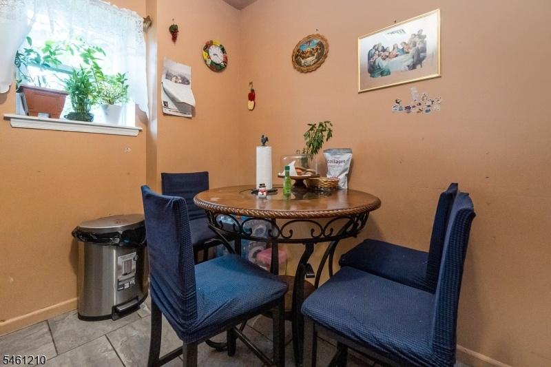 Kitchen Unit 2