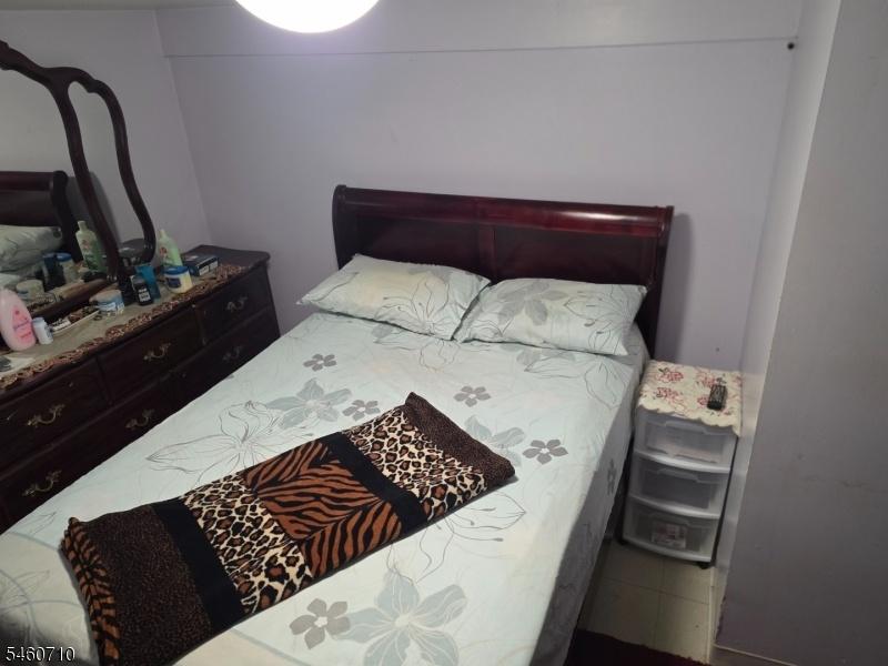 Basement bed room