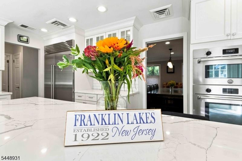 FRANKLIN LAKES